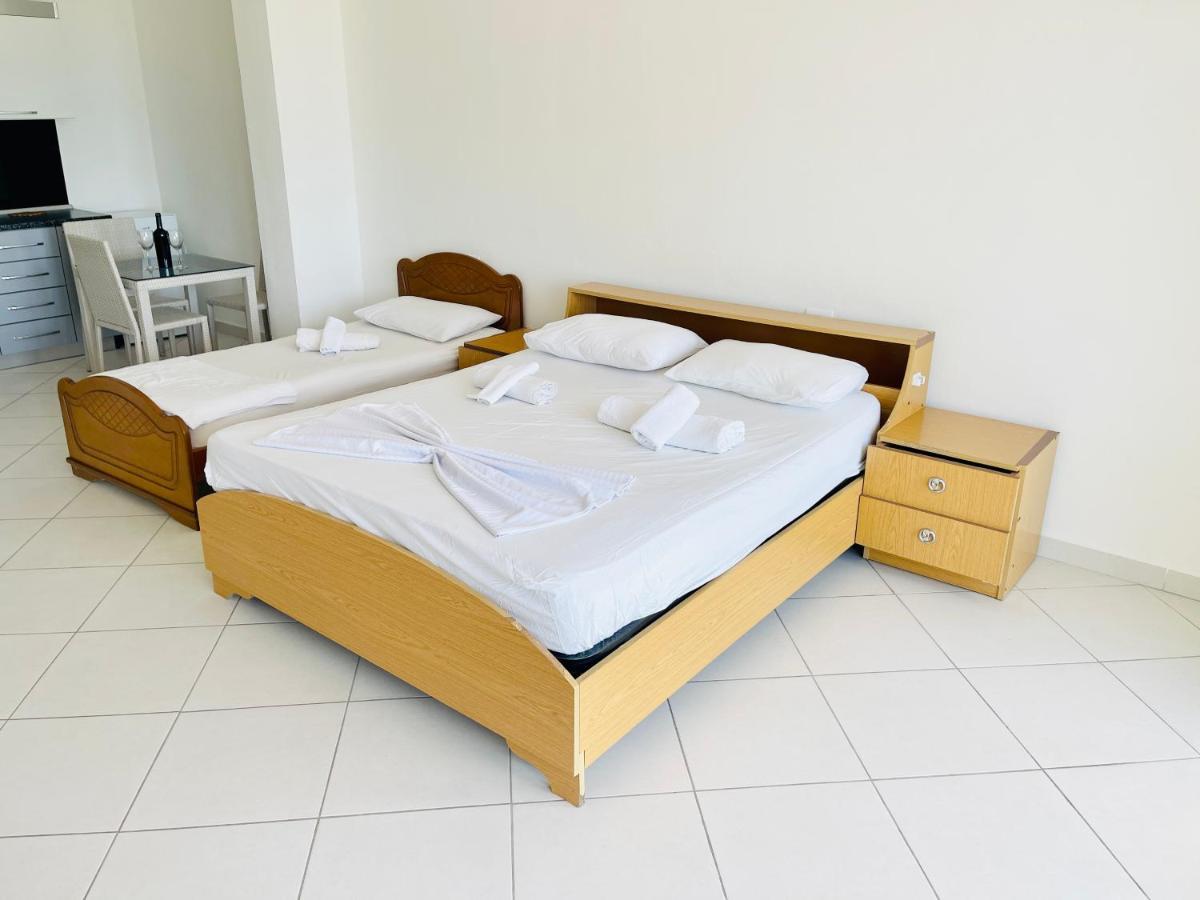 Jico Travel - Villa Colombo Vlorë Exteriör bild