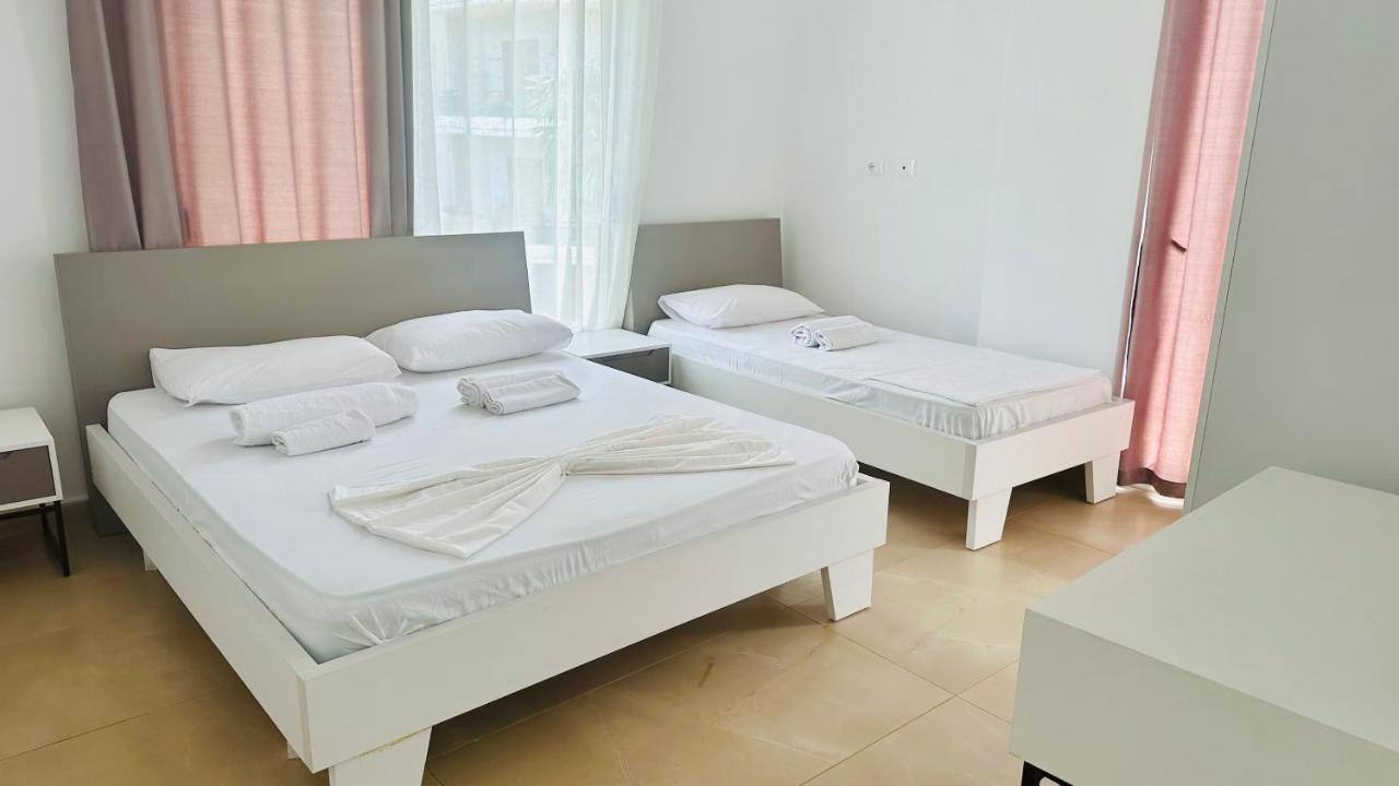 Jico Travel - Villa Colombo Vlorë Exteriör bild