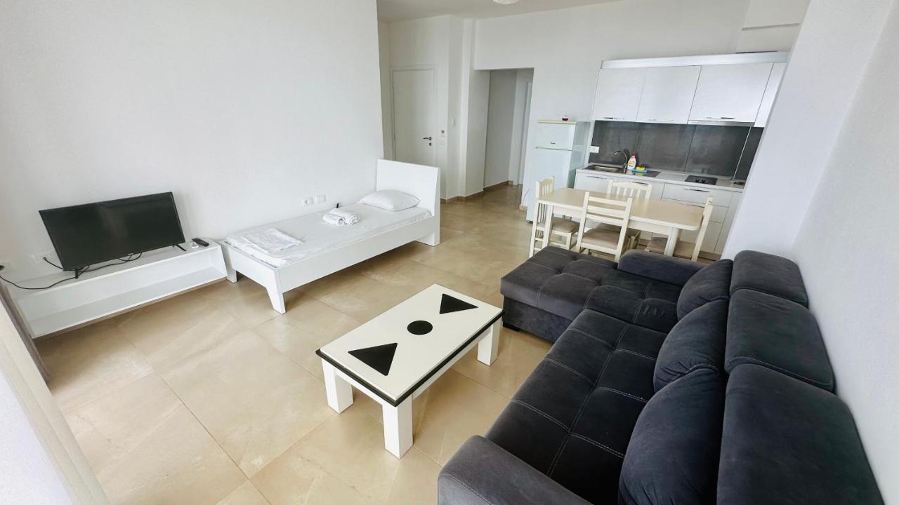 Jico Travel - Villa Colombo Vlorë Exteriör bild