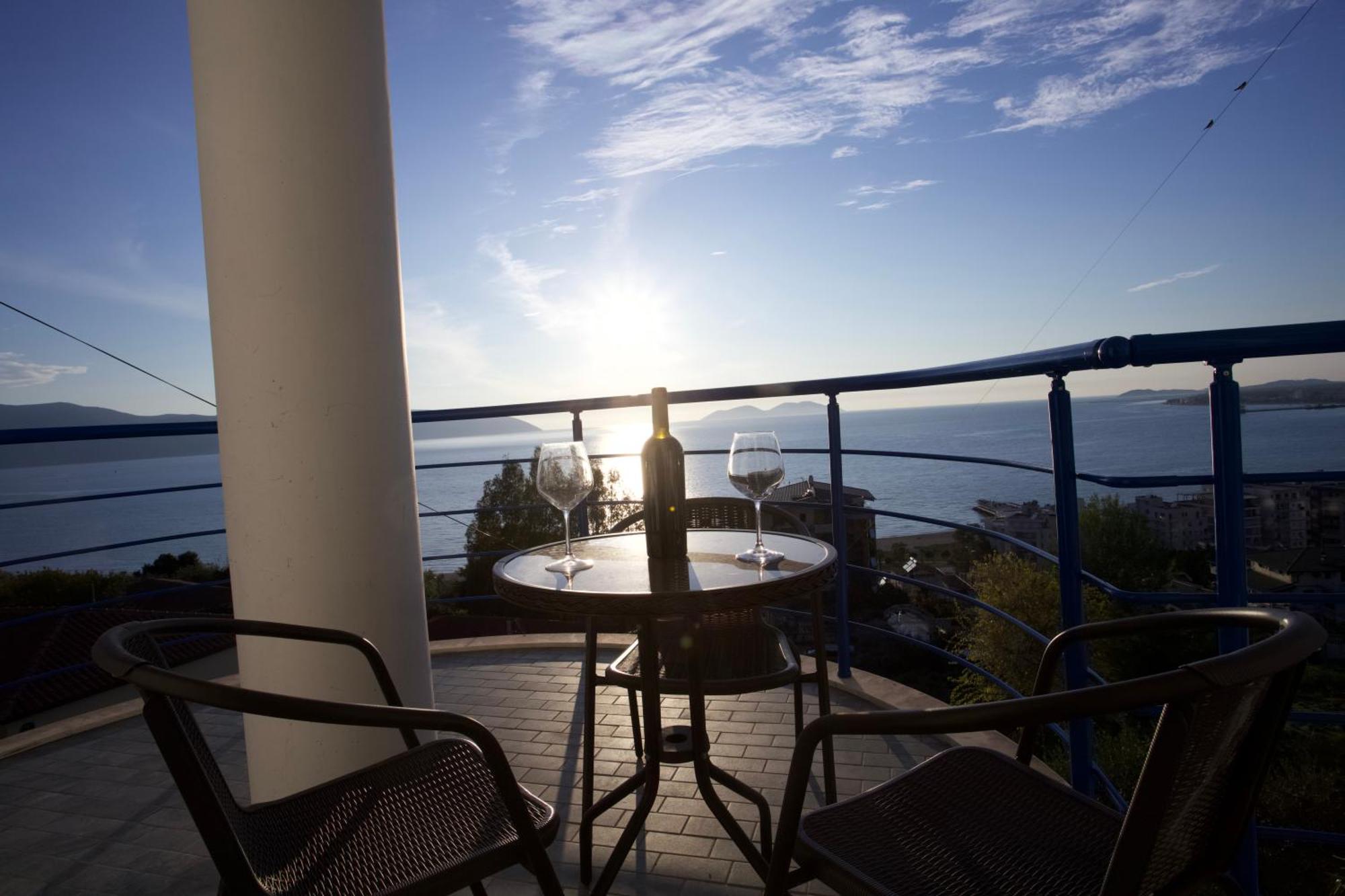 Jico Travel - Villa Colombo Vlorë Rum bild